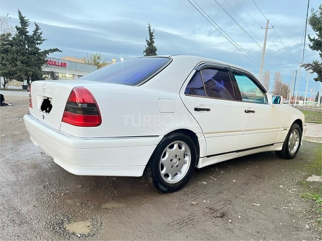 Mercedes C 180 1995, 225,328 km - 1.8 l - Bakı