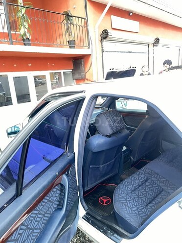Mercedes C 180 1995, 225,328 km - 1.8 l - Bakı