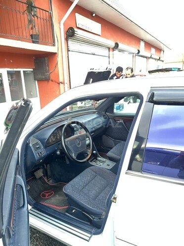 Mercedes C 180 1995, 225,328 km - 1.8 l - Bakı