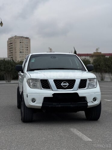 Nissan Navara 2011, 210,000 km - 2.5 l - Bakı