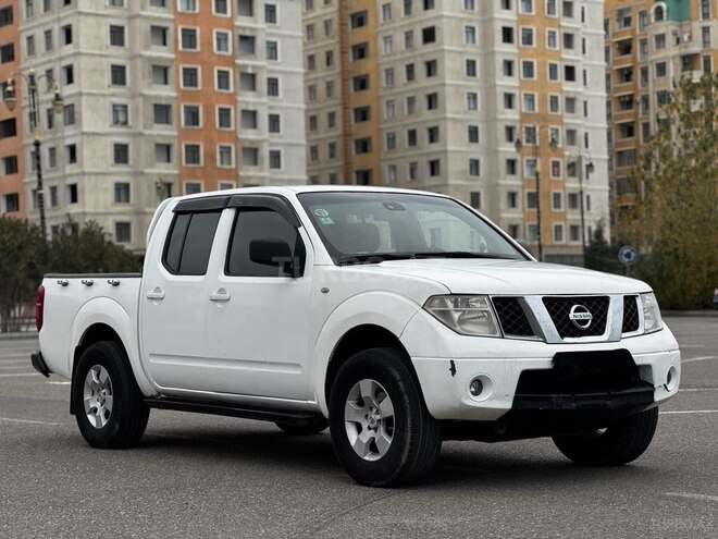 Nissan Navara 2011, 210,000 km - 2.5 l - Bakı
