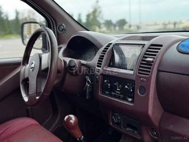 Nissan Navara 2011, 210,000 km - 2.5 l - Bakı