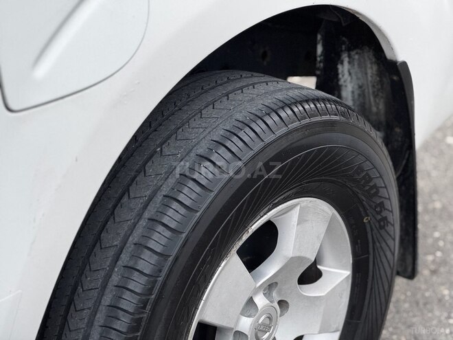 Nissan Navara 2011, 210,000 km - 2.5 l - Bakı