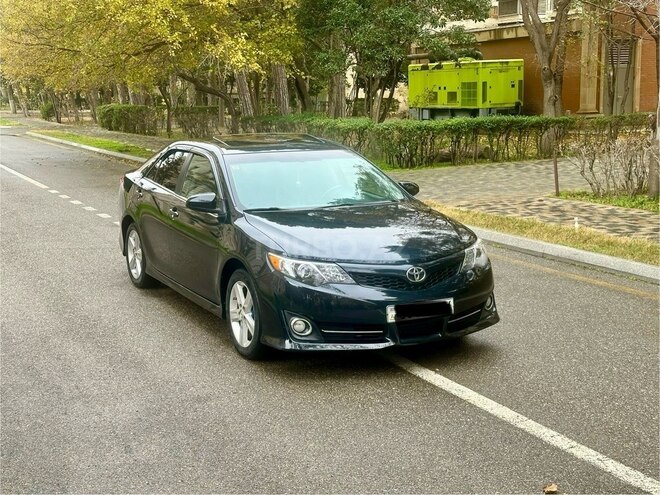 Toyota Camry 2014, 117,687 km - 2.5 л - Bakı
