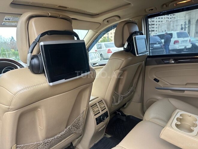 Mercedes GL 550 2011, 179,000 km - 5.5 l - Bakı