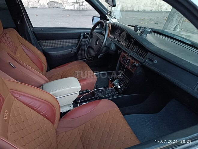 Mercedes 190 1991, 150,000 km - 1.8 l - Gəncə