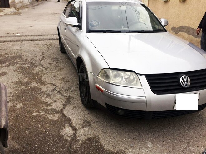 Volkswagen Passat 2004, 230,589 km - 1.8 l - Xırdalan