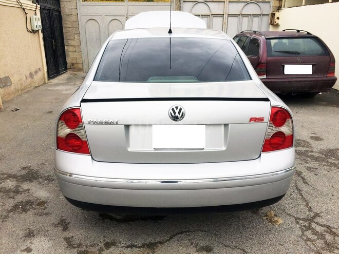 Volkswagen Passat 2004, 230,589 km - 1.8 l - Xırdalan