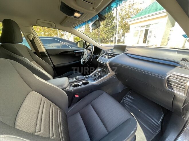 Lexus NX 200t-8