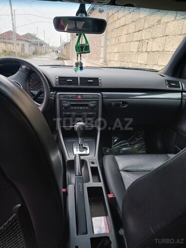 Audi A4 2004, 437,784 km - 1.8 l - Xaçmaz