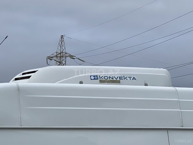 Ford Transit-6