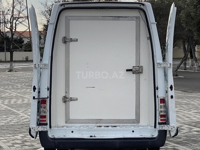 Ford Transit-7