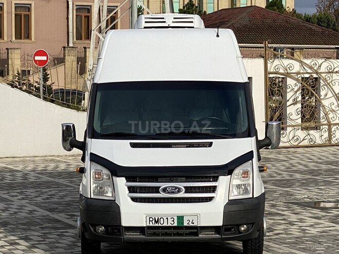 Ford Transit-1