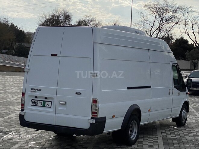 Ford Transit-3
