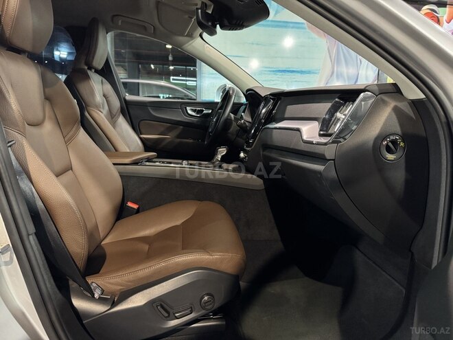 Volvo XC60 2019, 46,200 km - 2.0 л - Bakı