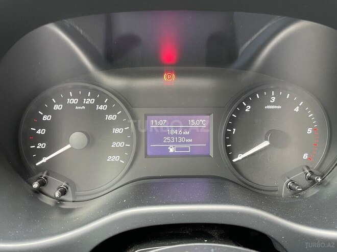 Mercedes Vito 2015, 253,130 km - 1.6 l - Qax