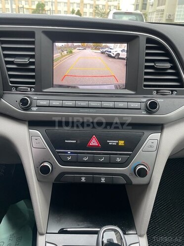 Hyundai Elantra 2018, 134,500 km - 2.0 l - Bakı