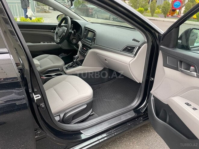 Hyundai Elantra 2018, 134,500 km - 2.0 l - Bakı