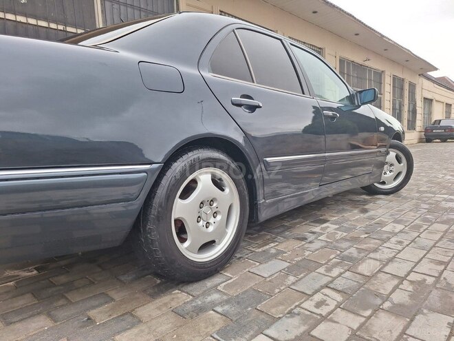 Mercedes E 230 1997, 411,000 km - 2.3 л - Bakı