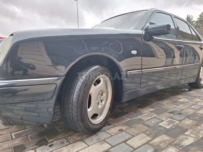 Mercedes E 230 1997, 411,000 km - 2.3 л - Bakı