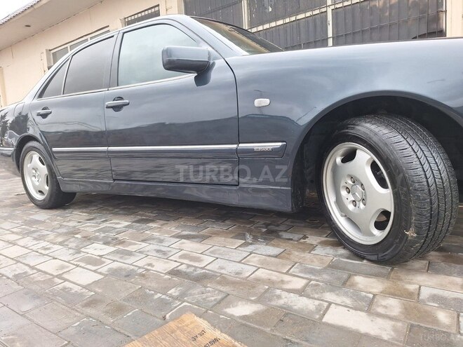 Mercedes E 230 1997, 411,000 km - 2.3 л - Bakı