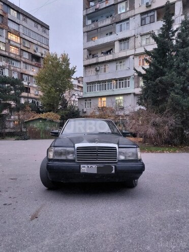 Mercedes E 230 1991, 235,784 km - 2.3 l - Bakı