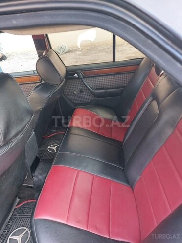 Mercedes E 230 1991, 235,784 km - 2.3 l - Bakı