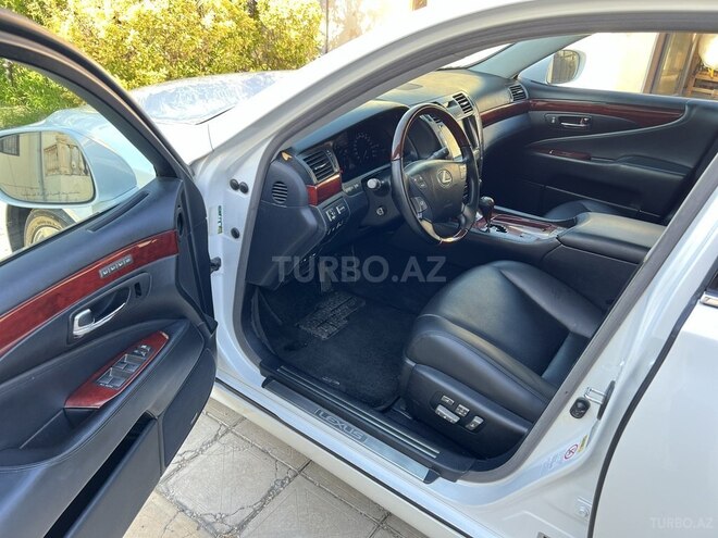 Lexus LS 460 2008, 235,500 km - 4.6 l - Bakı