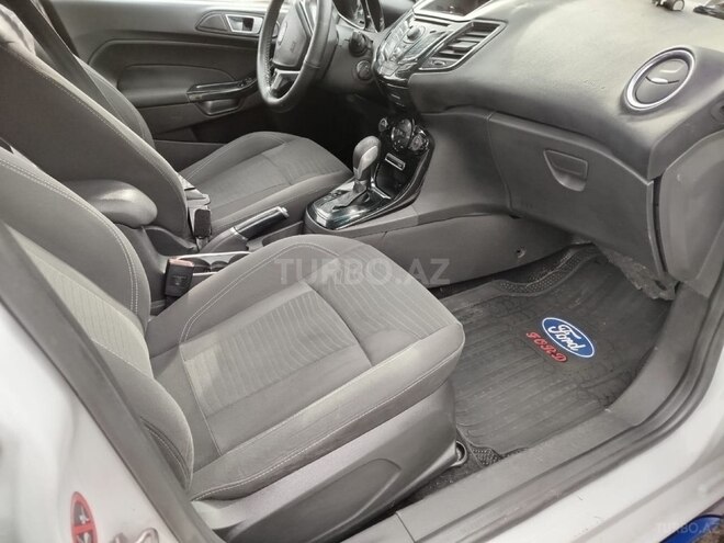 Ford Fiesta 2014, 152,000 km - 1.6 л - Bakı