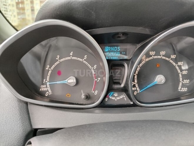 Ford Fiesta 2014, 152,000 km - 1.6 л - Bakı