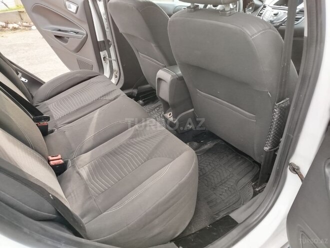 Ford Fiesta 2014, 152,000 km - 1.6 л - Bakı