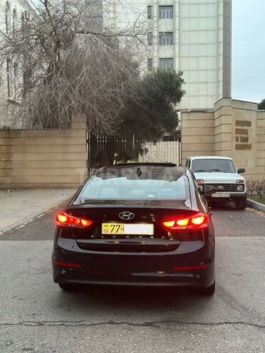 Hyundai Elantra 2018, 157,716 km - 2.0 l - Bakı