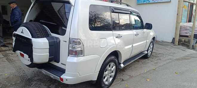 Mitsubishi Pajero 2010, 285,000 km - 3.5 л - Bakı