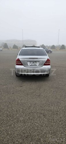 Mercedes C 240 2001, 342,511 km - 2.4 л - Tovuz
