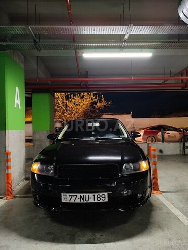 Audi A4 2004, 241,000 km - 1.8 l - Bakı