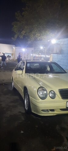 Mercedes E 220 d 2002, 212,341 km - 2.2 l - Bakı