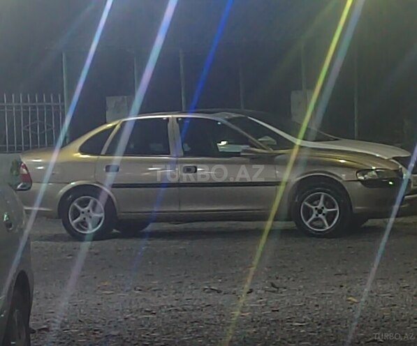 Opel Vectra 1998, 300,000 km - 2.0 л - Bakı