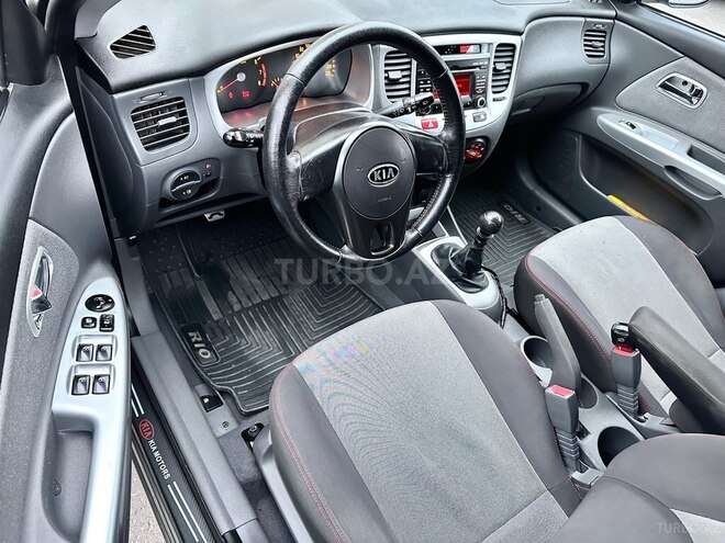 Kia Rio 2010, 128,000 km - 1.4 l - Bakı