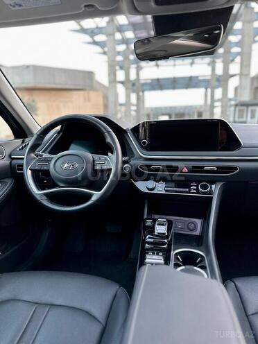 Hyundai Sonata-11