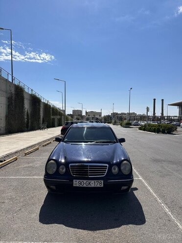 Mercedes E 240 2001, 277,854 km - 2.6 l - Bakı