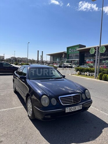 Mercedes E 240 2001, 277,854 km - 2.6 l - Bakı