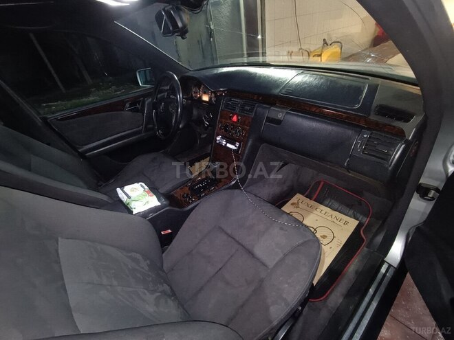 Mercedes E 230 1996, 50,000 km - 2.3 l - Bakı