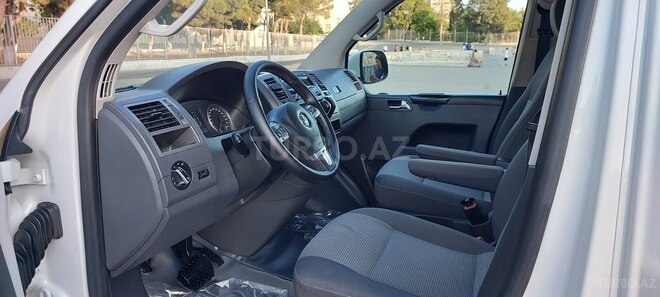 Volkswagen Caravelle 2015, 153,000 km - 2.0 l - Bakı