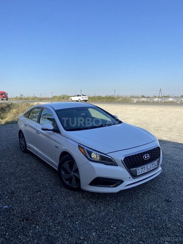 Hyundai Sonata-2