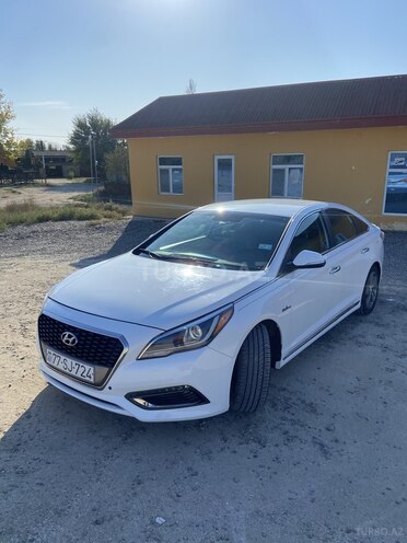 Hyundai Sonata-15