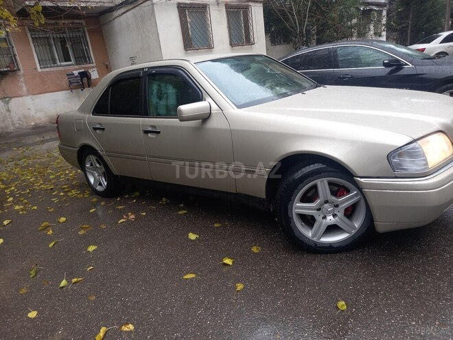 Mercedes C 200 1995, 313,000 km - 2.0 l - Bakı