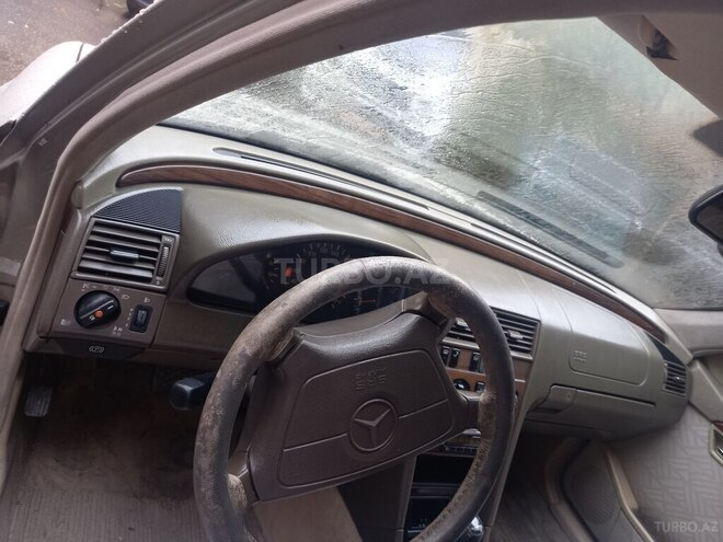 Mercedes C 200 1995, 313,000 km - 2.0 l - Bakı