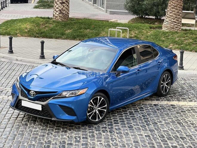 Toyota Camry-1