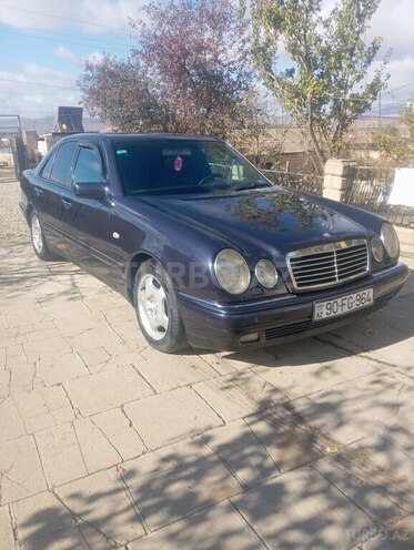 Mercedes E 240 1998, 285,700 km - 2.4 л - Bakı