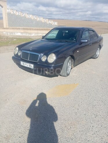 Mercedes E 240 1998, 285,700 km - 2.4 л - Bakı